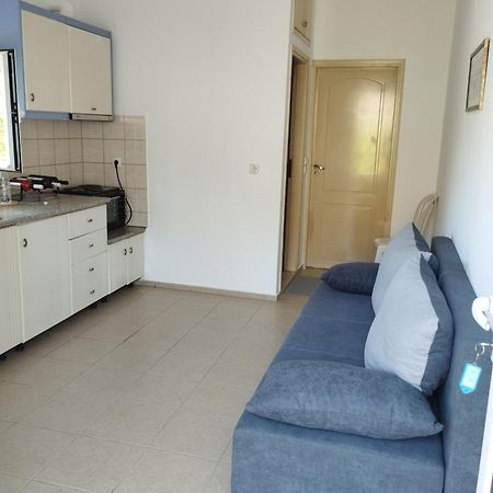 Eirini Apts On The Beach Psari Forada Екстериор снимка