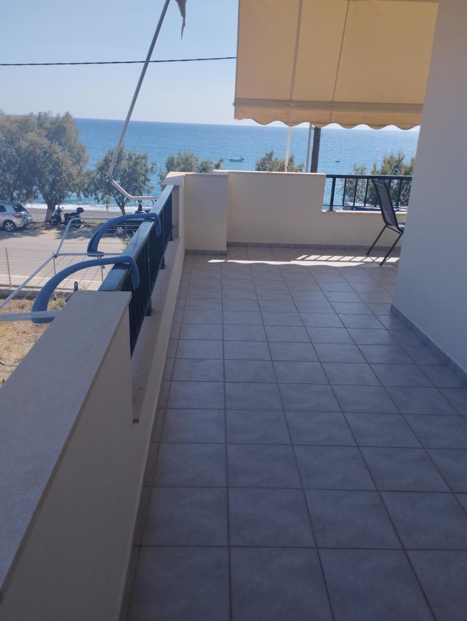 Eirini Apts On The Beach Psari Forada Стая снимка