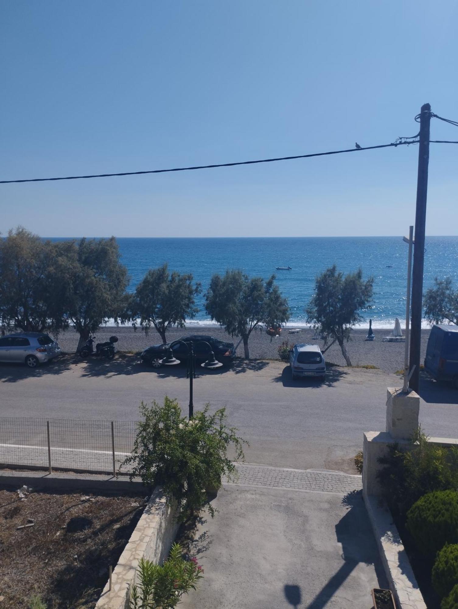 Eirini Apts On The Beach Psari Forada Стая снимка