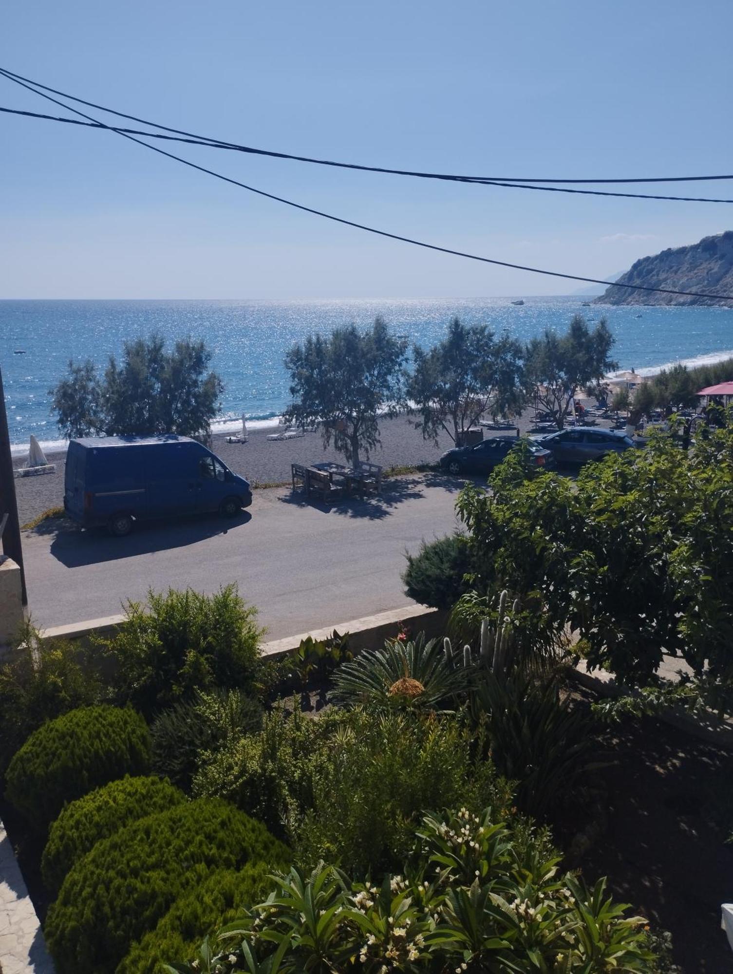 Eirini Apts On The Beach Psari Forada Стая снимка