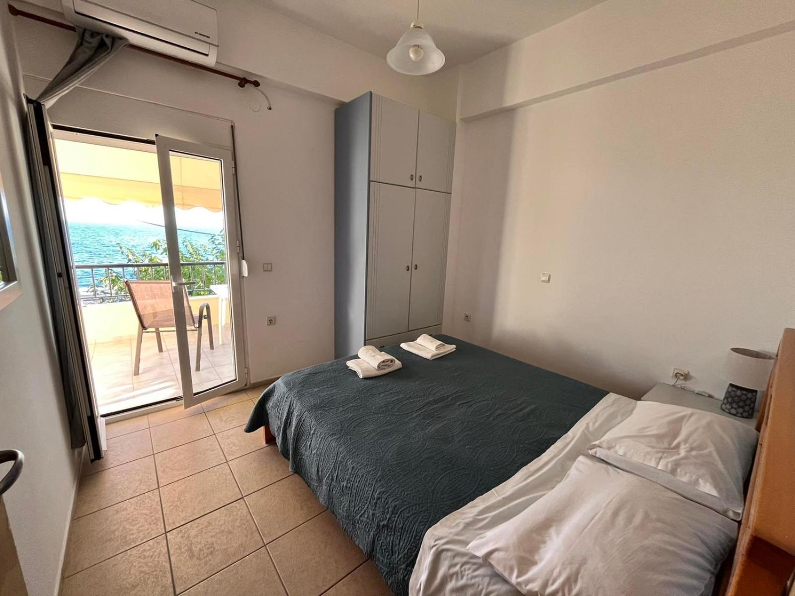 Eirini Apts On The Beach Psari Forada Екстериор снимка