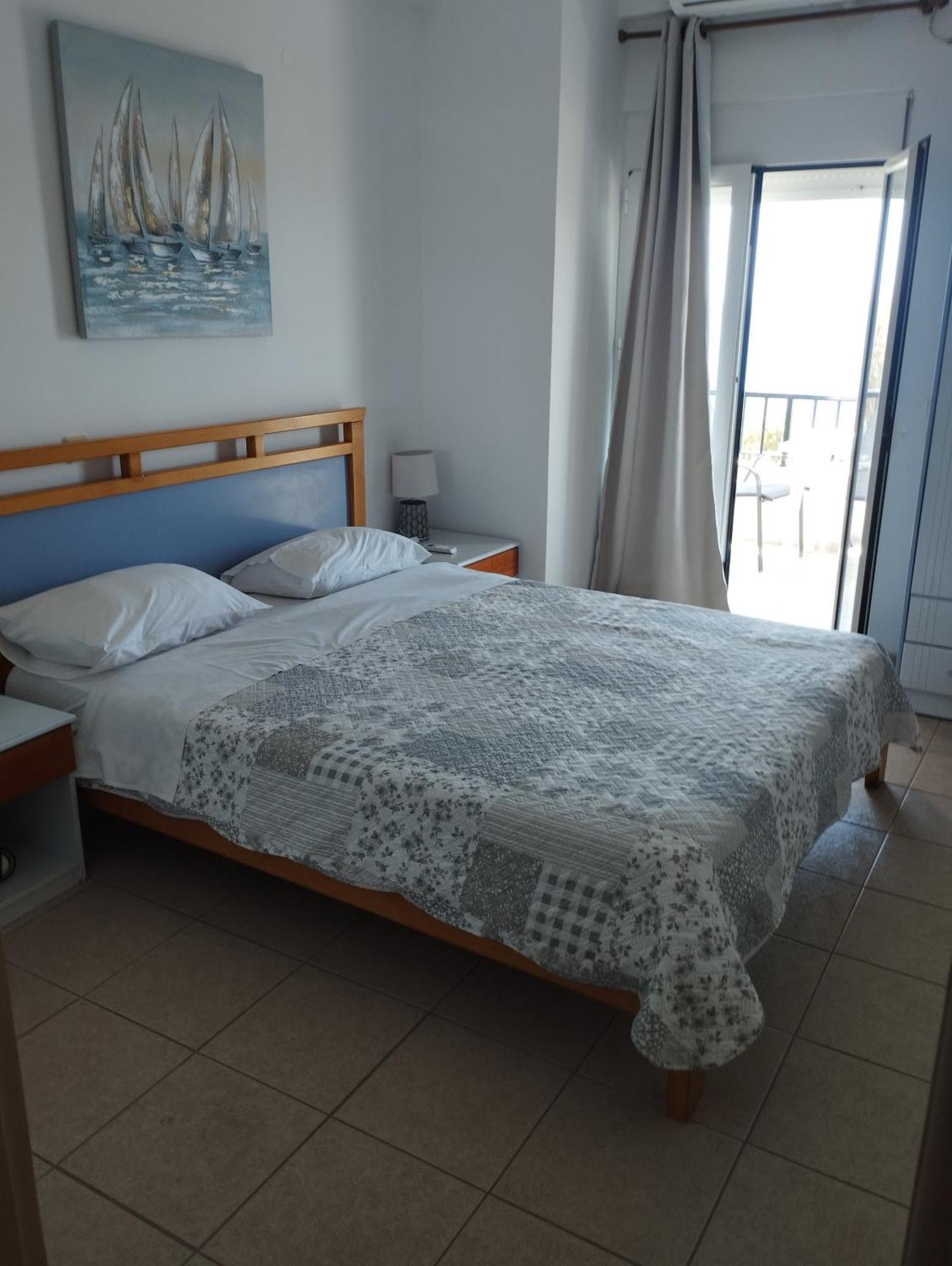 Eirini Apts On The Beach Psari Forada Екстериор снимка